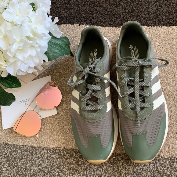 ✅SOLD! ADIDAS (ORIGINALS): 3-Stripe Green Kicks - Picture 2 of 8